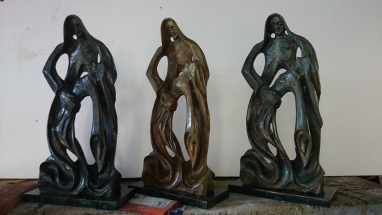 Meigas en bronce